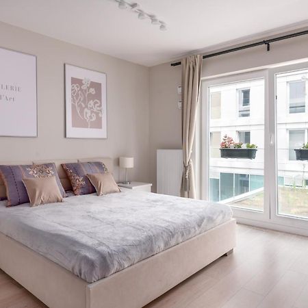 Ultima Apartment Wroclaw Bagian luar foto